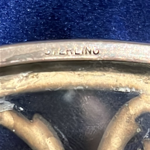 Vtg Trivet Sterling Silver Overlay on Glass, Fleur de Lis & Trellis pattern 7” - Picture 6 of 7